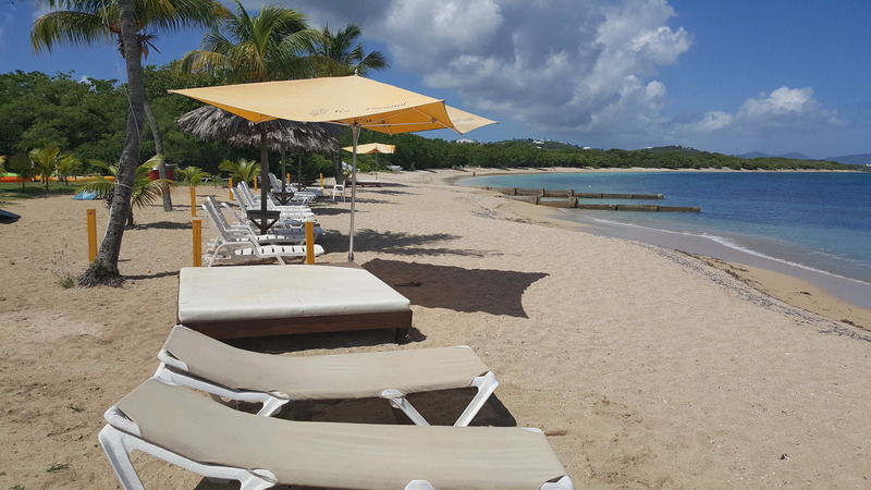 Chenay Bay Beach Resort Кристианстед Екстериор снимка