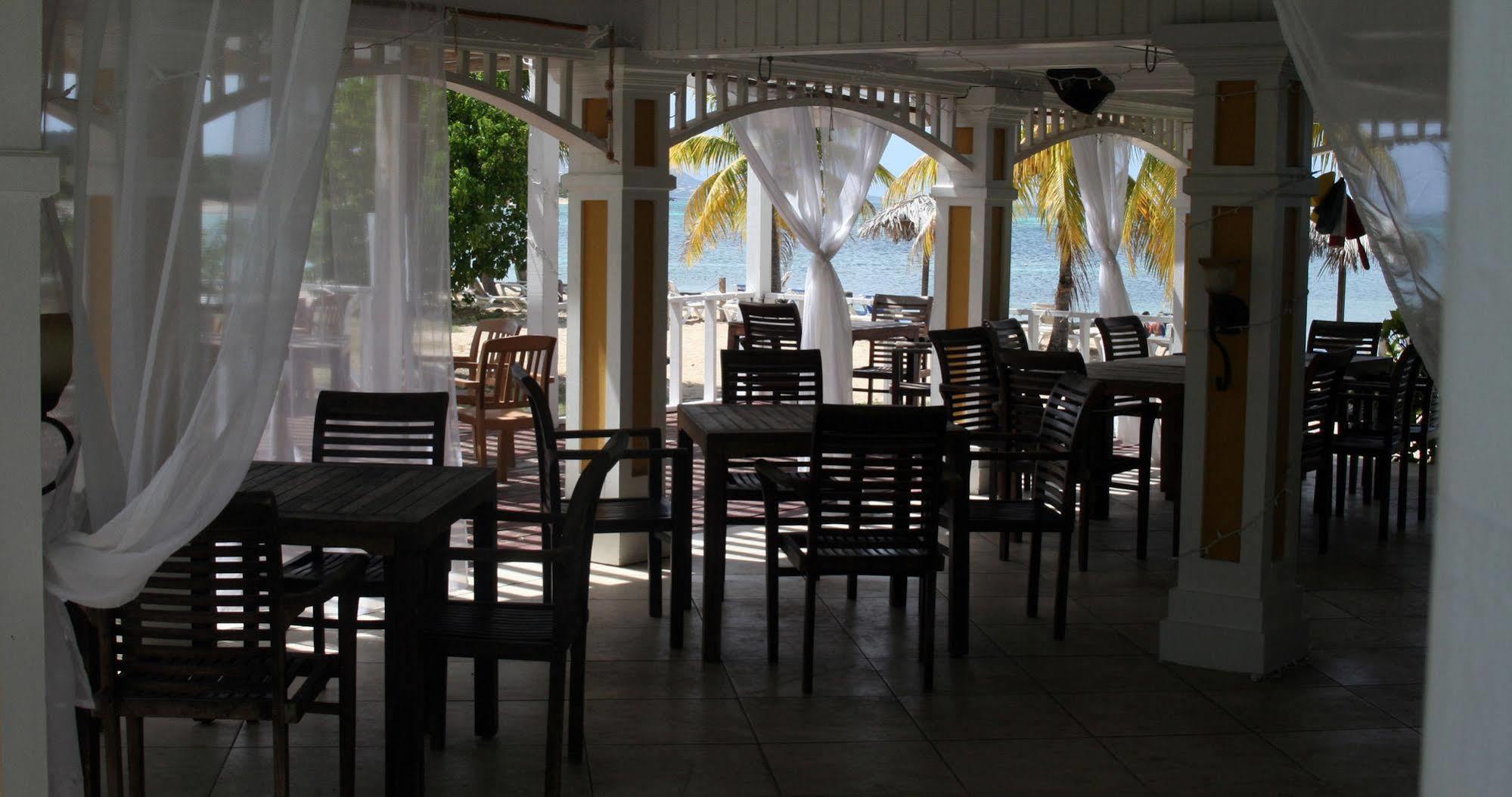 Chenay Bay Beach Resort Кристианстед Екстериор снимка