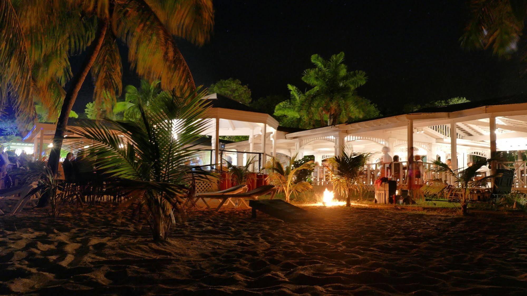 Chenay Bay Beach Resort Кристианстед Екстериор снимка